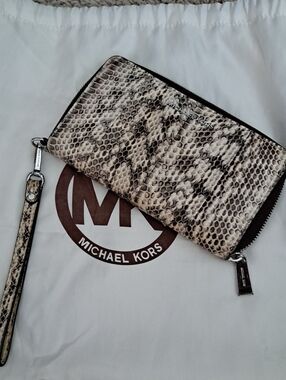 Michael Kors Snake-Print Zip Wallet/ Smartphone Wristlet in Beige and Black